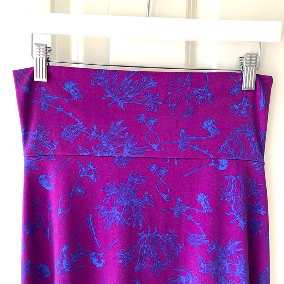 LuLaRoe flare skirt high waist sz. S purple and blue 95 % poly/5% spandex. - Picture 2 of 9